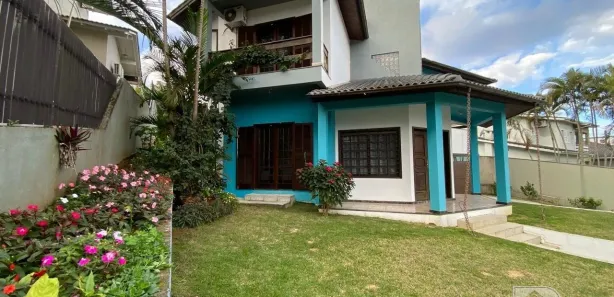 Casa com 3 Quartos para alugar, 210m² no Mina Brasil, Criciúma