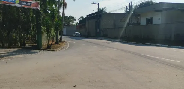 Galpão / Depósito / Armazém para alugar, 355m² no Rio Pequeno, Camboriú