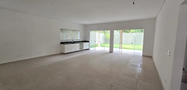 Casa de Condomínio com 3 Quartos para alugar, 198m² no Chácara dos Junqueiras, Carapicuíba