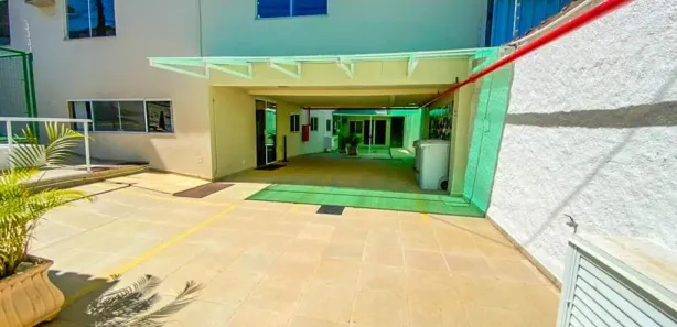 Prédio Inteiro à venda, 720m² no Novo Cavaleiro, Macaé