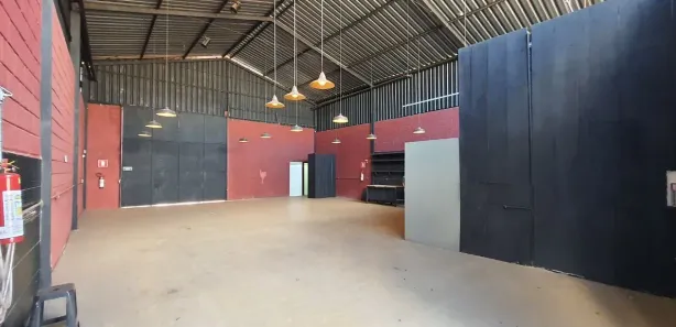 Galpão / Depósito / Armazém à venda, 217m² no Jardim Canadá, Nova Lima