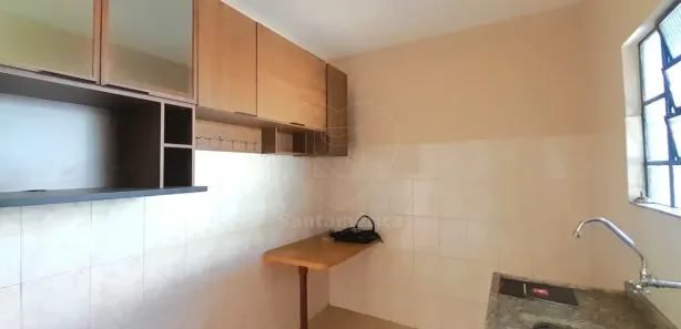 Casa com 2 Quartos para alugar, 75m² no Ouro Verde, Londrina