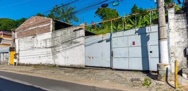 Galpão / Depósito / Armazém à venda, 2300m² no Ilha da Conceição, Niterói