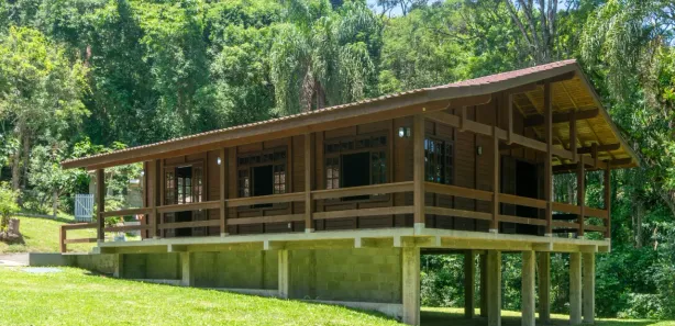 Fazenda / Sítio / Chácara com 3 Quartos à venda, 24473m² no Bateias, Campo Largo