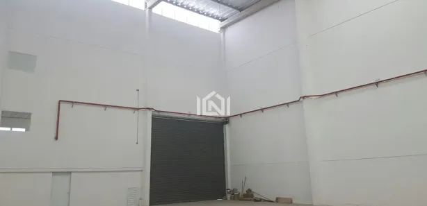 Galpão / Depósito / Armazém para venda ou aluguel, 1000m² no Jardim Planalto, Carapicuíba
