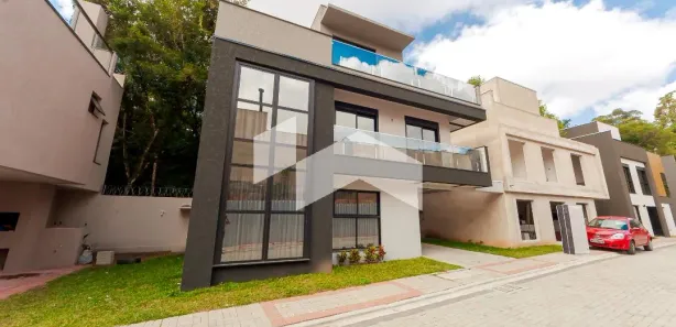 Casa de Condomínio com 3 Quartos para alugar, 172m² no Santa Felicidade, Curitiba