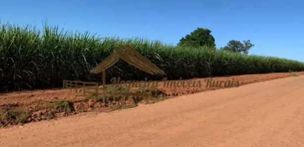 Fazenda / Sítio / Chácara à venda, 121000m² no , Laranjal Paulista