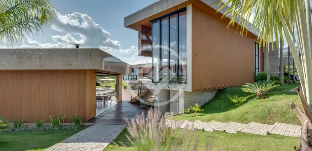 Casa de Condomínio com 4 Quartos à venda, 600m² no , Hidrolândia