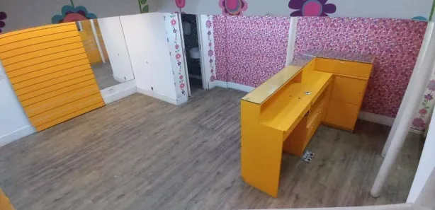 Loja / Salão / Ponto Comercial à venda, 100m² no Mutondo, São Gonçalo