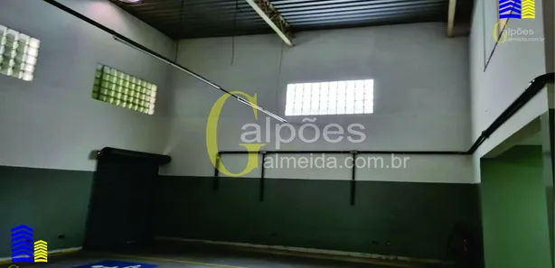 Galpão / Depósito / Armazém para alugar, 275m² no Vila Endres, Guarulhos