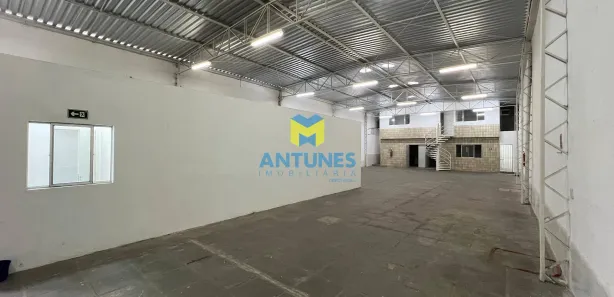 Galpão / Depósito / Armazém para alugar, 450m² no Ipsep, Recife