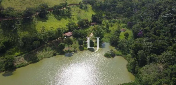 Fazenda / Sítio / Chácara com 4 Quartos à venda, 200m² no , Areal