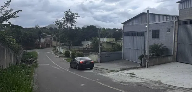 Galpão / Depósito / Armazém para alugar, 360m² no Inoã (Inoã), Maricá