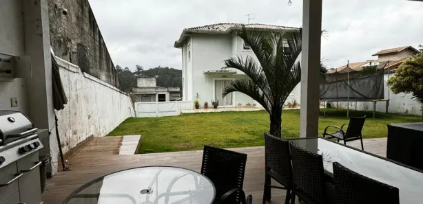 Casa de Condomínio com 4 Quartos à venda, 250m² no Parque Delfim Verde, Itapecerica da Serra