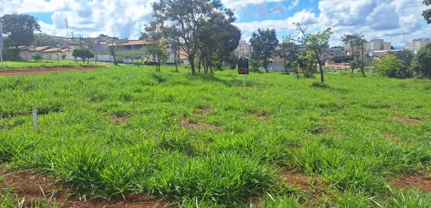 Terreno / Lote / Condomínio à venda, 360m² no Felipe Cláudio de Sales, Pedro Leopoldo