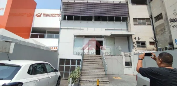 Loja / Salão / Ponto Comercial para alugar, 700m² no Fonseca, Niterói