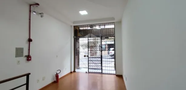 Terreno / Lote / Condomínio para alugar, 77m² no Centro, Santa Maria