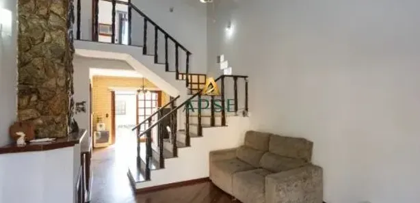 Sobrado com 3 Quartos à venda, 184m² no Nossa Senhora das Graças, Canoas