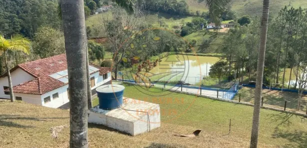 Fazenda / Sítio / Chácara com 3 Quartos à venda, 28800m² no , Igaratá