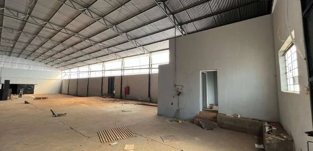 Galpão / Depósito / Armazém para alugar, 2118m² no Centro, Mirassol