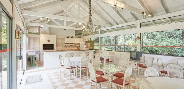 Fazenda / Sítio / Chácara com 4 Quartos à venda, 800m² no Guarani, Colombo