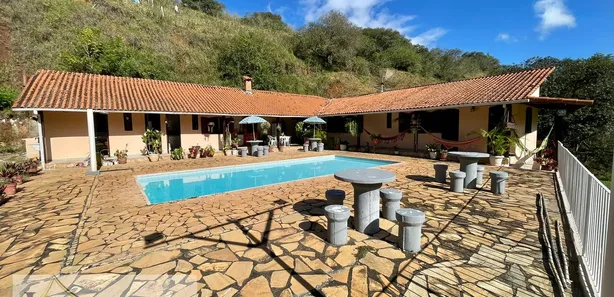 Fazenda / Sítio / Chácara com 3 Quartos à venda, 150m² no Maravilha, Paty do Alferes