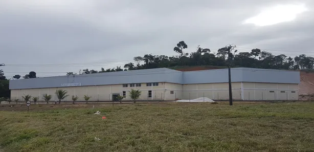 Galpão / Depósito / Armazém com 1 Quarto para venda ou aluguel, 5350m² no CIA I, Simões Filho