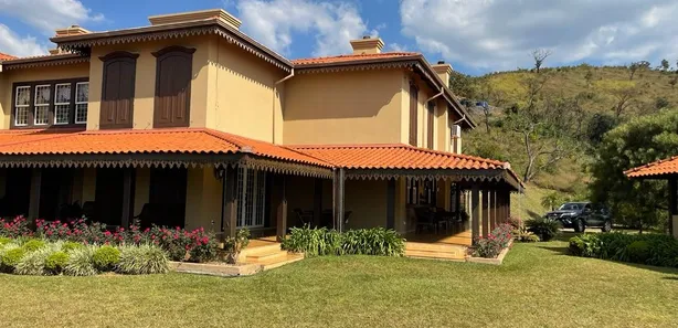 Fazenda / Sítio / Chácara com 7 Quartos à venda, 1000m² no , São Joaquim de Bicas