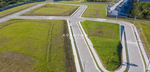 Terreno / Lote / Condomínio à venda, 393m² no São José, Santa Maria