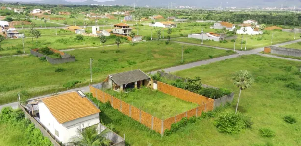 Terreno / Lote / Condomínio com 1 Quarto para venda ou aluguel, 125m² no Centro, Maracanaú