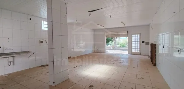 Loja / Salão / Ponto Comercial para alugar, 130m² no Chácara Braz Miraglia, Jaú