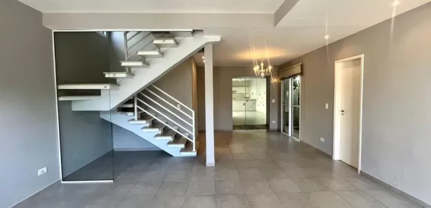 Casa de Condomínio com 4 Quartos para venda ou aluguel, 150m² no Jardim Villaça, São Roque