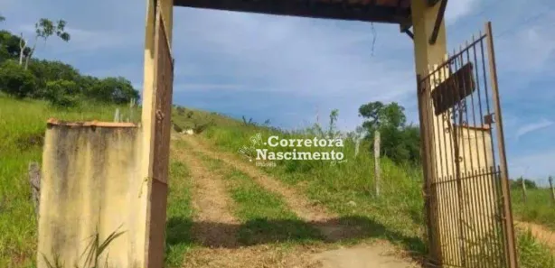 Fazenda / Sítio / Chácara com 2 Quartos à venda, 110m² no Jardim Colinas, Jacareí