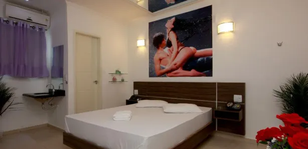 Hotel / Motel / Pousada com 29 Quartos à venda, 600m² no Vila Nova, Santos