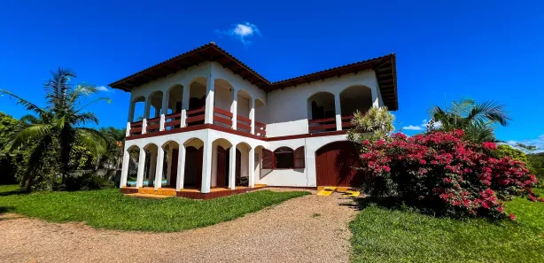 Casa com 4 Quartos para alugar, 370m² no Distrito Industrial, Criciúma