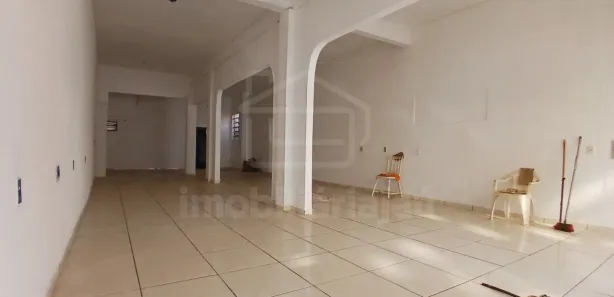 Loja / Salão / Ponto Comercial à venda, 220m² no Chácara Braz Miraglia, Jaú