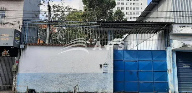 Galpão / Depósito / Armazém para alugar, 699m² no Centro, Nilópolis