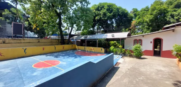 Loja / Salão / Ponto Comercial à venda, 1m² no Mutondo, São Gonçalo
