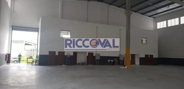 Galpão / Depósito / Armazém para alugar, 1500m² no Rio Abaixo, Jacareí