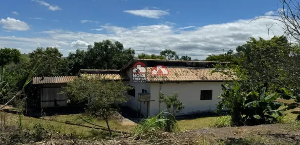 Fazenda / Sítio / Chácara com 3 Quartos à venda, 130m² no Chácara Marambaia, Caçapava