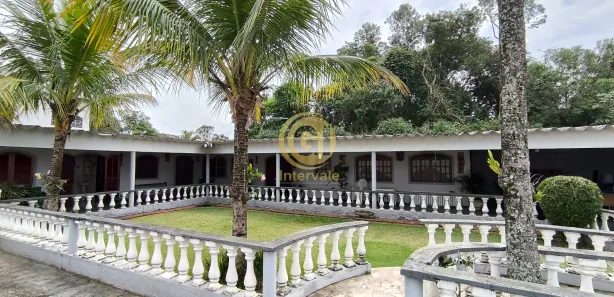 Fazenda / Sítio / Chácara com 4 Quartos à venda, 1040m² no , Igaratá