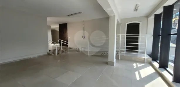 Prédio Inteiro para alugar, 1500m² no Vila Vianelo, Jundiaí