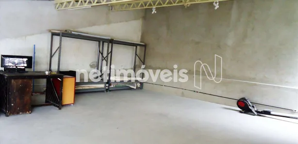 Galpão / Depósito / Armazém à venda, 710m² no Cachoeirinha, Belo Horizonte