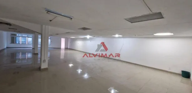 Loja / Salão / Ponto Comercial à venda, 180m² no Aterrado, Volta Redonda
