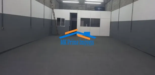 Galpão / Depósito / Armazém à venda, 225m² no Jardim Santo Estêvão, Carapicuíba