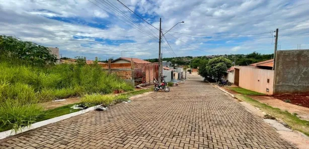 Terreno / Lote / Condomínio à venda, 334m² no Jardim Paraíso, Jataizinho