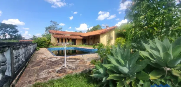 Fazenda / Sítio / Chácara com 4 Quartos à venda, 3000m² no , Mairinque