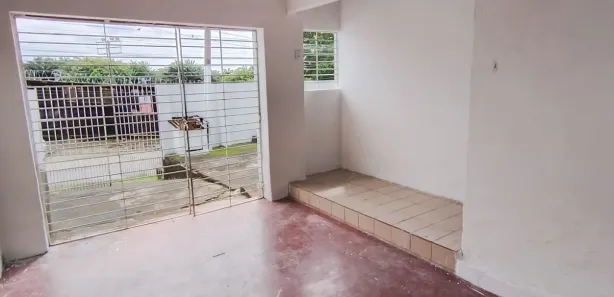 Casa com 3 Quartos para alugar, 90m² no Ibura, Recife