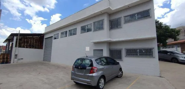 Galpão / Depósito / Armazém à venda, 215m² no Centro, Salto