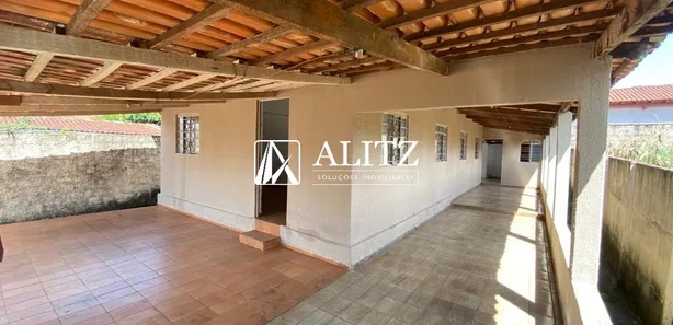 Casa com 3 Quartos à venda, 100m² no setor central, Nerópolis